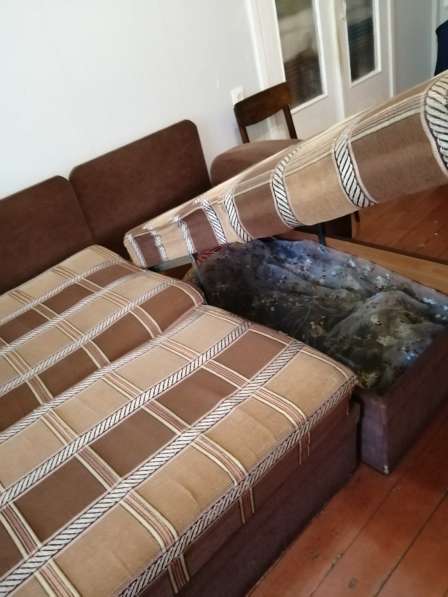 Угловой диван, б/у, бесплатно в Петрозаводске