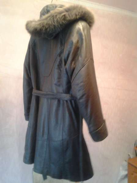 Продам Женскую Кожаную Куртку с Подстёжкой, Размер 48-50 в Киселевске