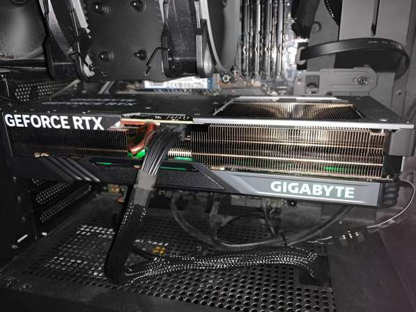 Новая Gigabyte RTX 4070 TI в Москве фото 4