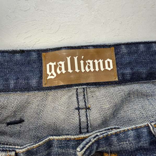 Джинсы galliano мужские в Владимире