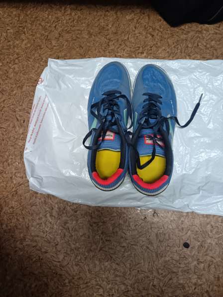 Продаю футзалки Joma в Москве