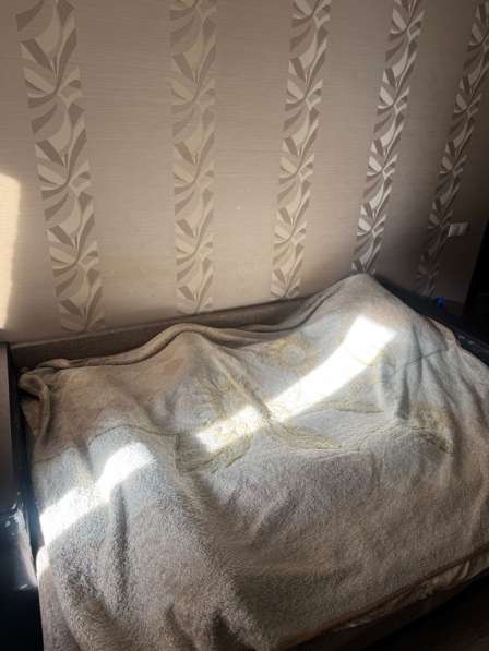 Диван старый