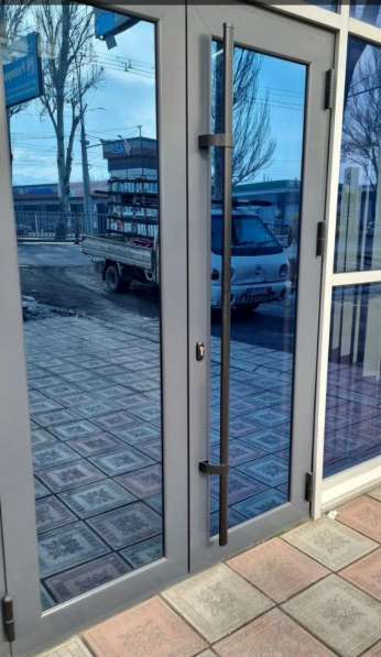 Алюминиевые окна, двери, витражи на заказ в фото 3