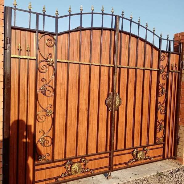 Ворота кованые, калитки, навесы в Батайске фото 7
