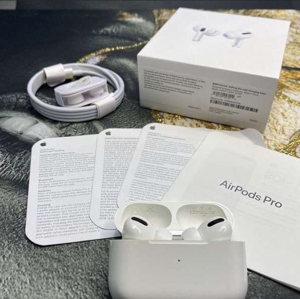 AirPods в Москве