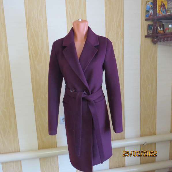 Продаются женские демисезонные пальто и куртки в Екатеринбурге фото 9