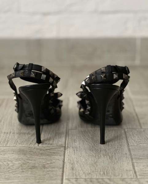 Кожаные туфли Rockstud Valentino в Сочи фото 8