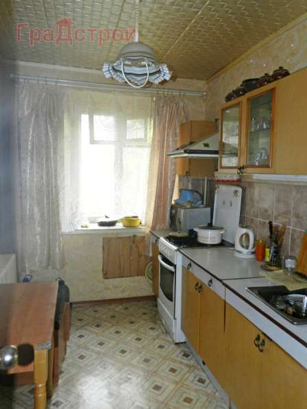 Продам двухкомнатную квартиру в Вологда.Жилая площадь 52 кв.м.Этаж 5.Дом кирпичный.