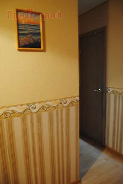 Продам двухкомнатную квартиру в Вологда.Жилая площадь 52 кв.м.Дом кирпичный.Есть Балкон.