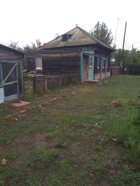 Продаю дом имеется сад огород дом находится в центре села в Волгограде