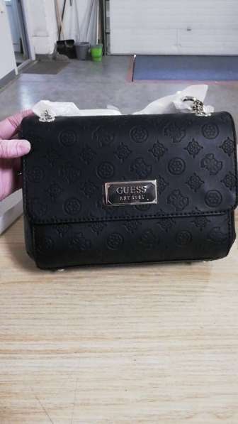 Сумка Guess в Москве
