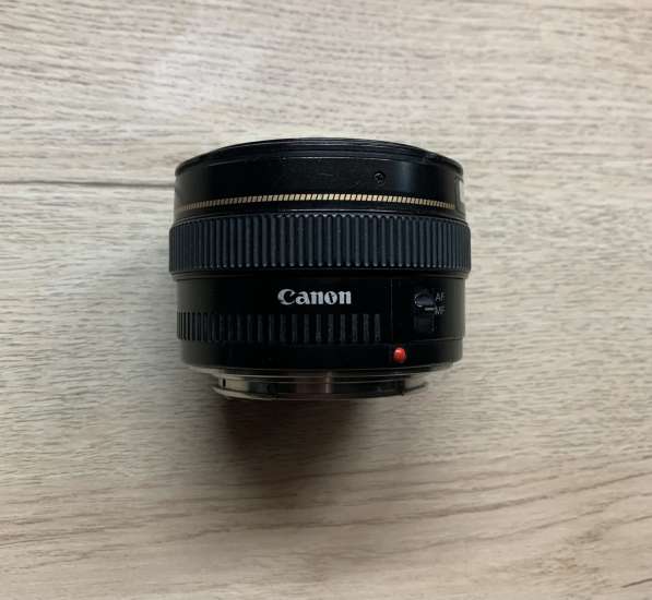 Объектив Canon