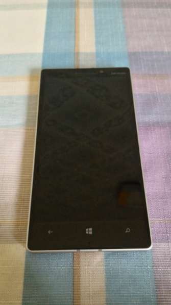 смартфон Nokia Lumia 930 LTE