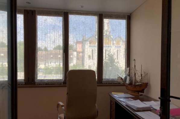 Продам многомнатную квартиру в Краснодар.Жилая площадь 168 кв.м.Этаж 2.Дом кирпичный. в Краснодаре