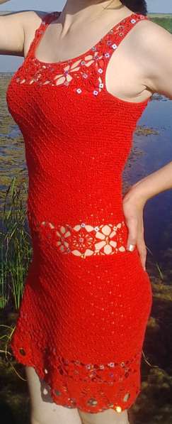 Вязаное красное летнее платье