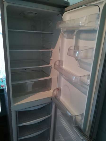 Продаю б/у холодильник