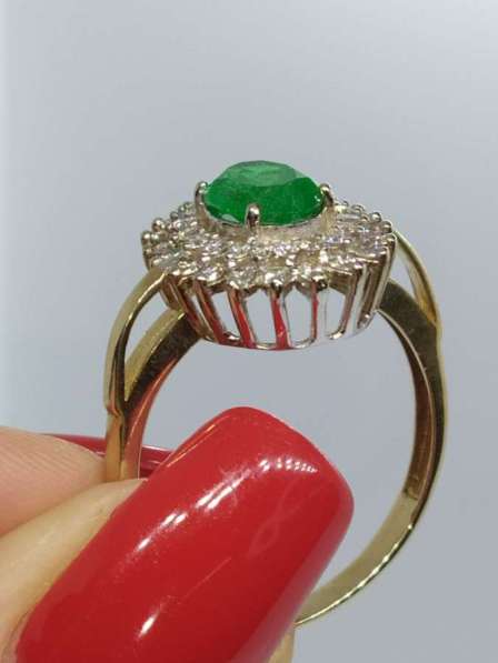 Золотое кольцо с бриллиантами и изумрудом в Крымске фото 6