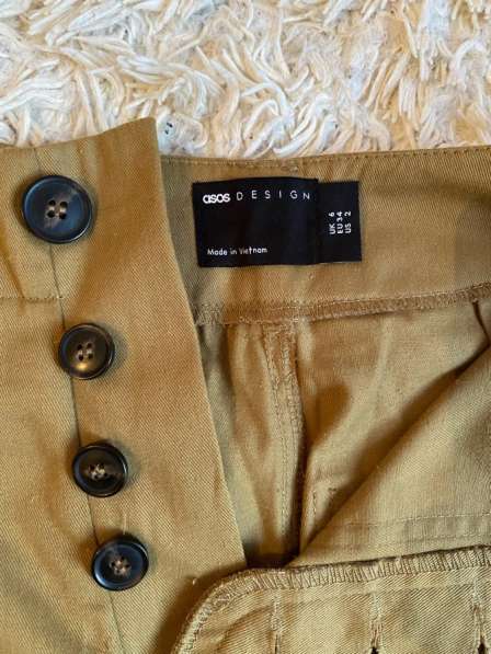 Свободные брюки оливкового цвета в стиле милитари в Томске