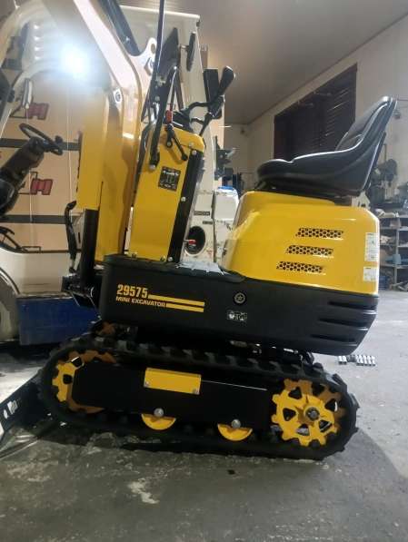 Мини-экскаватор Komatsu PC-08 в Владивостоке фото 10