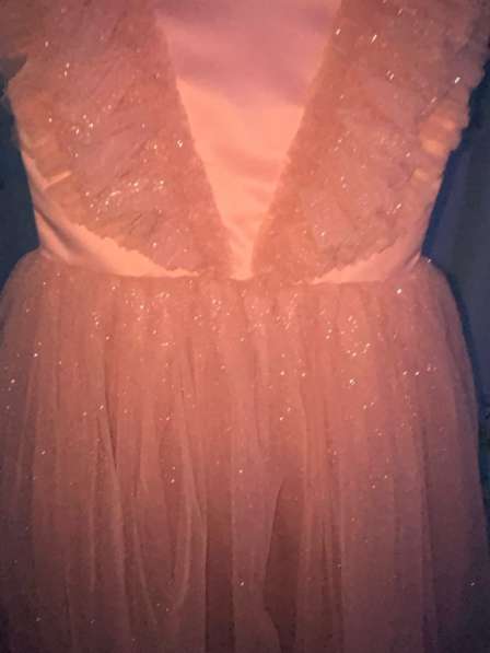 Платье праздничное?