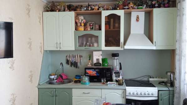 Продам кухонный гарнитур Б/У