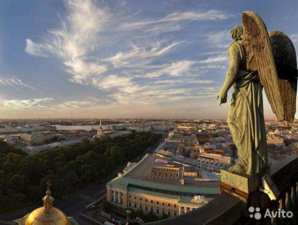 Тур Красуйся, Град Петров