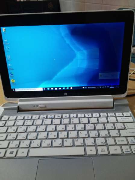Acer Iconia планшет с клавиатурой