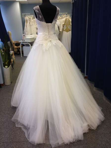 Потрясающее дизайнерское свадебное платье в Москве фото 4