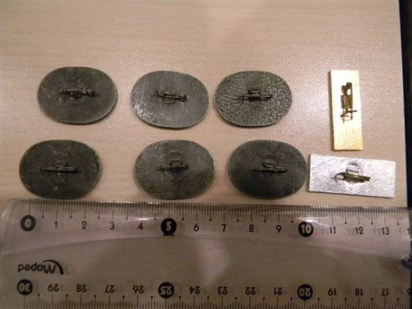 Значок. Москва вокзалы железнодорожные: Павелецкий и Курский в фото 9