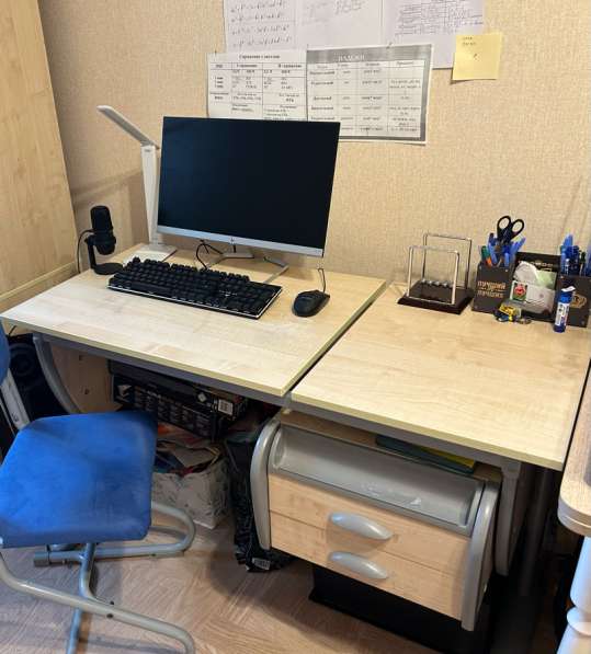 Растущая парта и стул в Тюмени