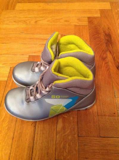 Ботинки для беговых лыж