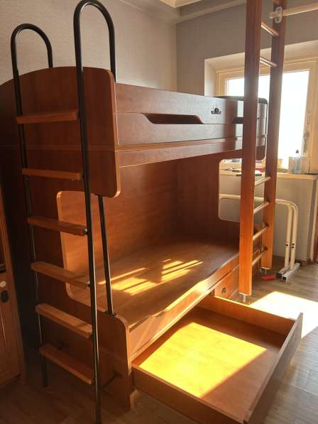 Двухъярусная кровать б/у в Сочи