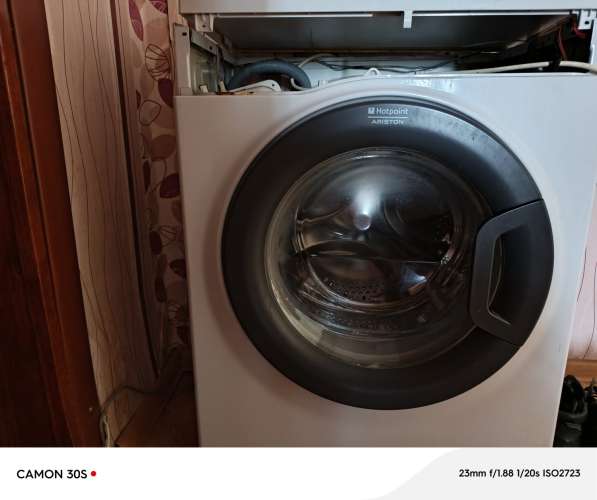 Отдам машину Аристон на запчасти