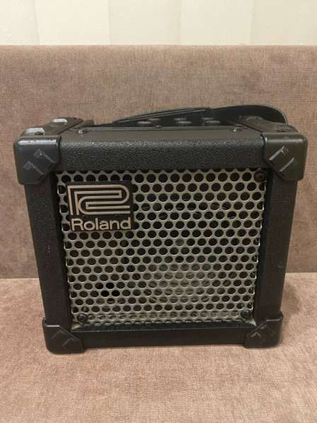 Комбоусилитель ROLAND mini. 5 vat