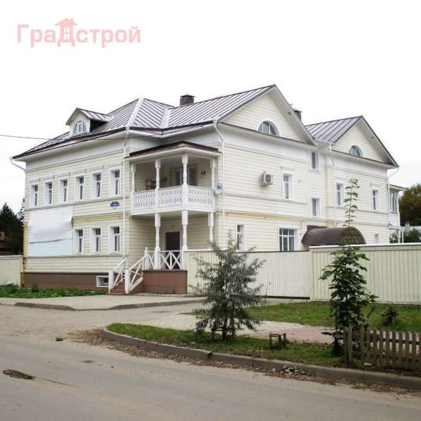 Продам трехкомнатную квартиру в Вологда.Жилая площадь 115,80 кв.м.Этаж 1.Дом кирпичный.