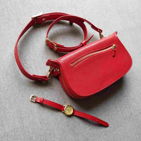 Кожаные изделия ручной работы в Москве