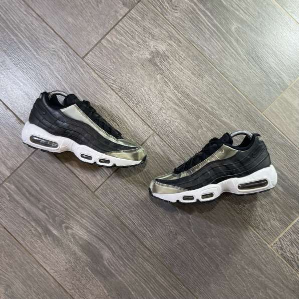 Кроссовки Nike Air Max Se