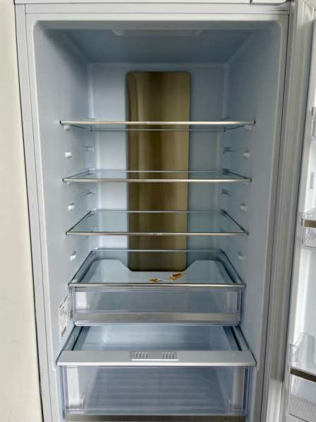 Встраиваемый холодильник WEISSGAUFF в Москве фото 5