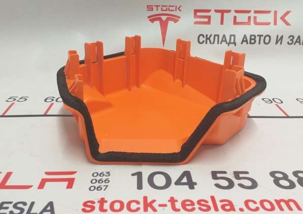 З/ч Тесла. Крышка порта зарядки внутренняя Tesla model 3 147 в Москве фото 3