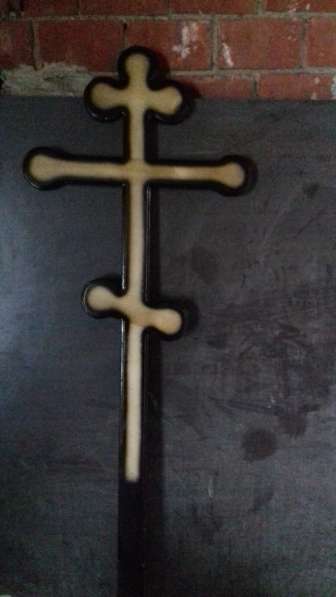 Деревянный крест на могилу в Миассе
