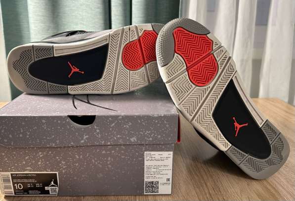 Nike Air Jordan 4 retro US 10 в Москве фото 3
