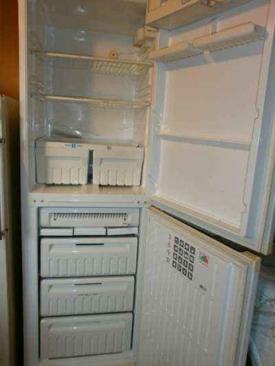 старый холодильник Stinol