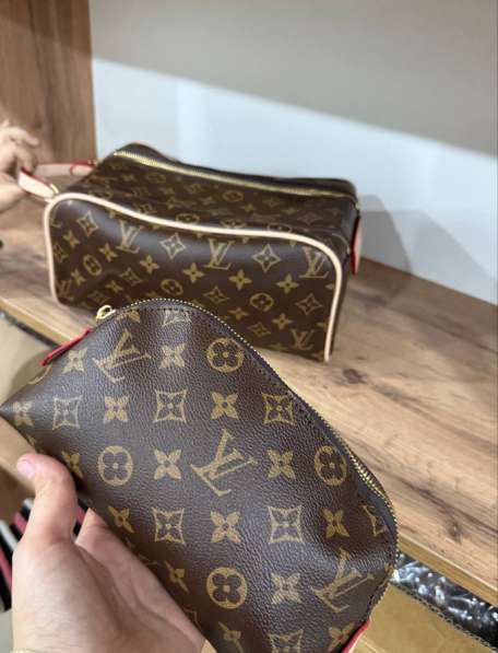 Косметичка 2в1 LV в Пскове