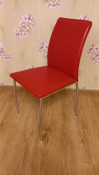 Стулья новые для кухни