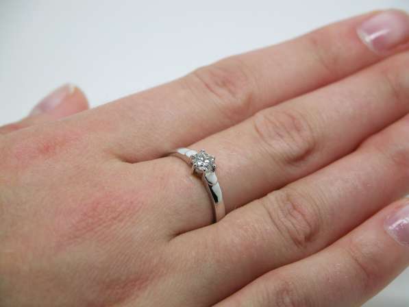 Золотое кольцо с бриллиантом 0.38 карат в Москве фото 3