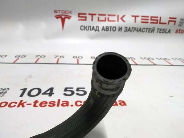 З/ч Тесла. Шланг системы охлаждения мотора Tesla model S RE в Москве фото 4