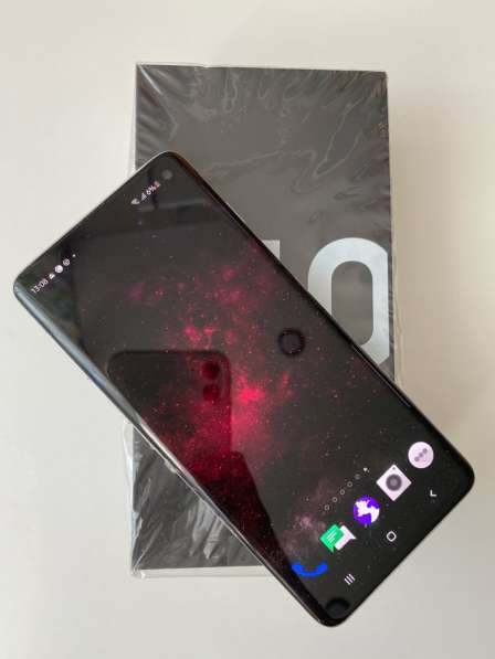 Смартфон Samsung Galaxy S10