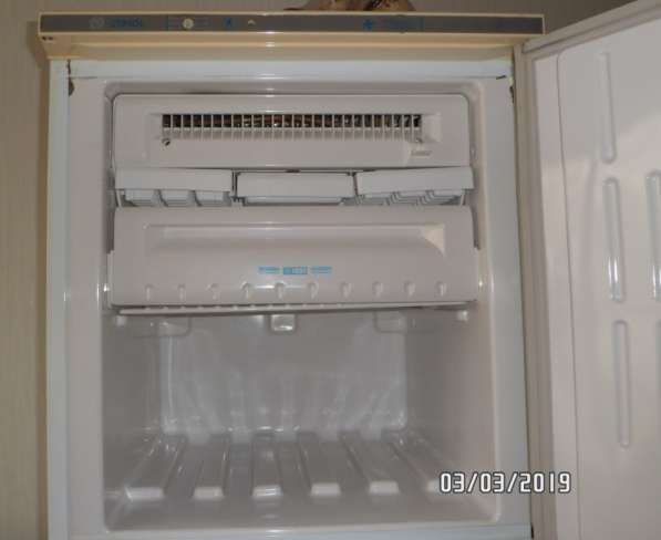Двухкамерный холодильник - морозильник stinol 110 в Краснодаре фото 4