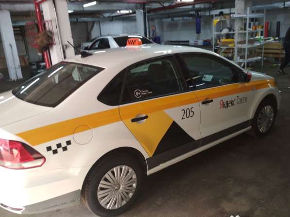 Брендирование авто под такси в Москве фото 5