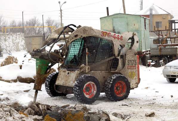 Аренда погрузчика Bobcat с гидромолотом в Саратове фото 5